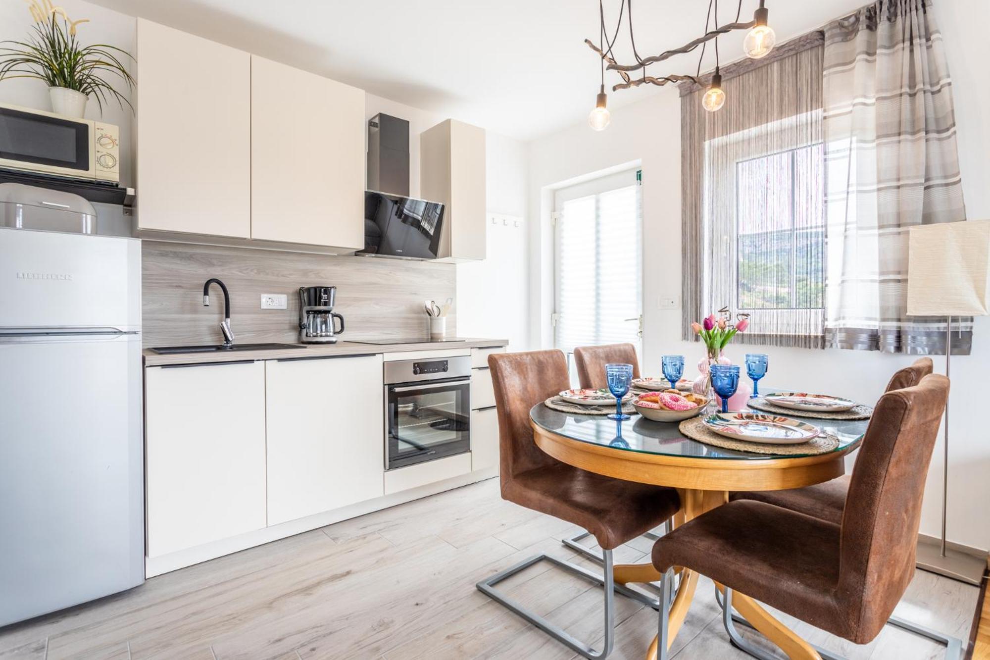 Kalina Deluxe Apartments Йелса Екстериор снимка