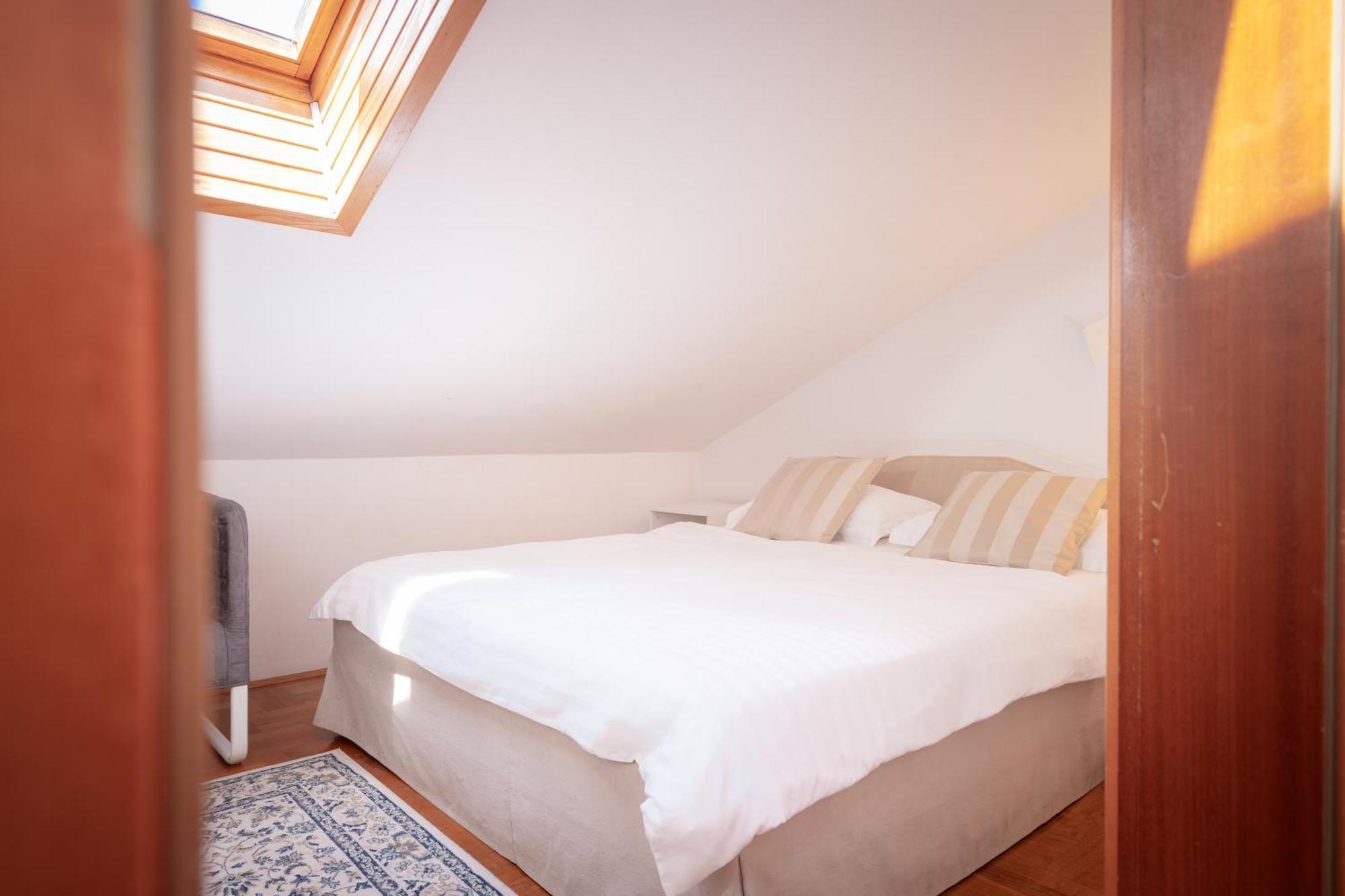 Kalina Deluxe Apartments Йелса Екстериор снимка