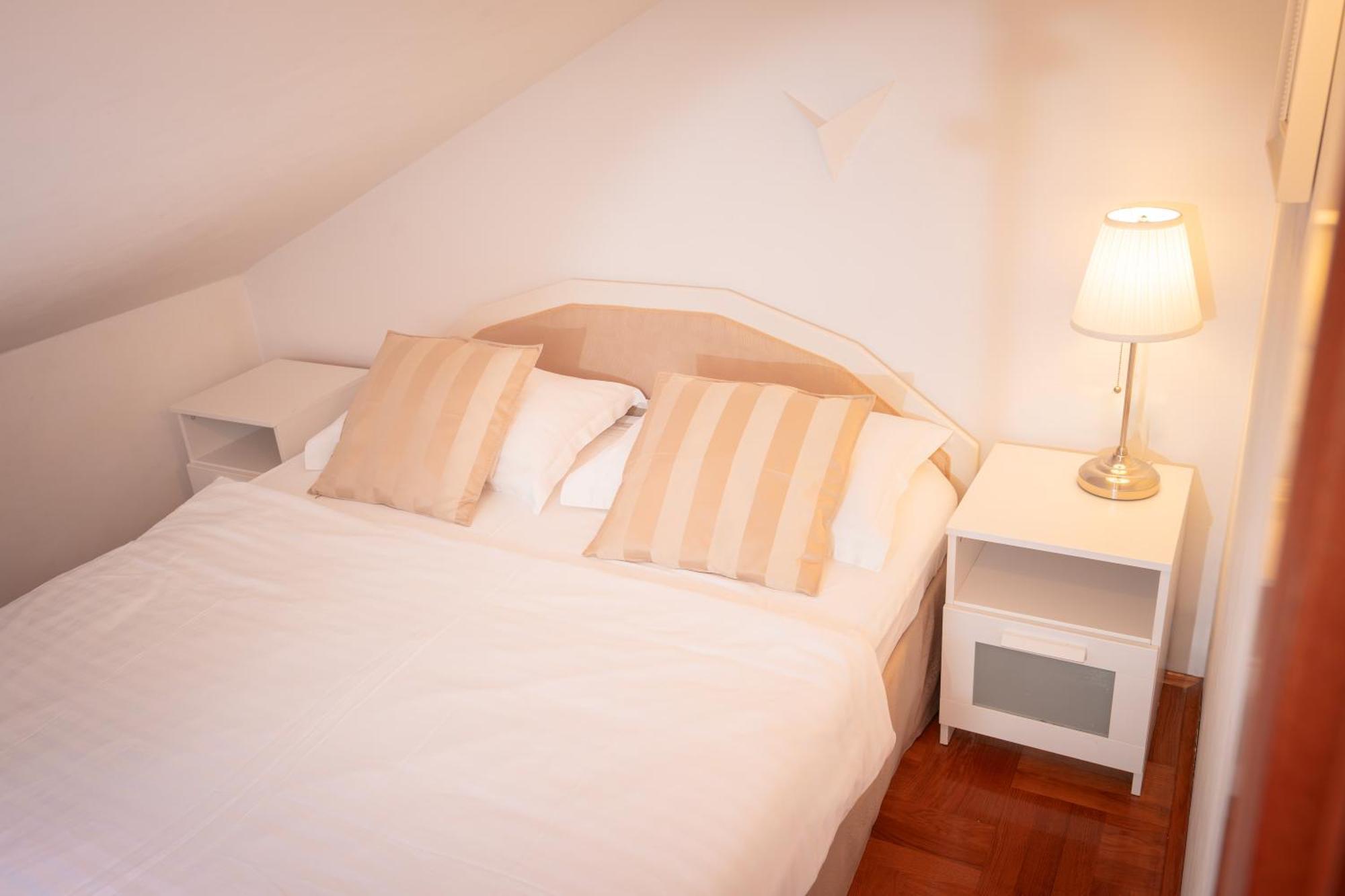 Kalina Deluxe Apartments Йелса Екстериор снимка